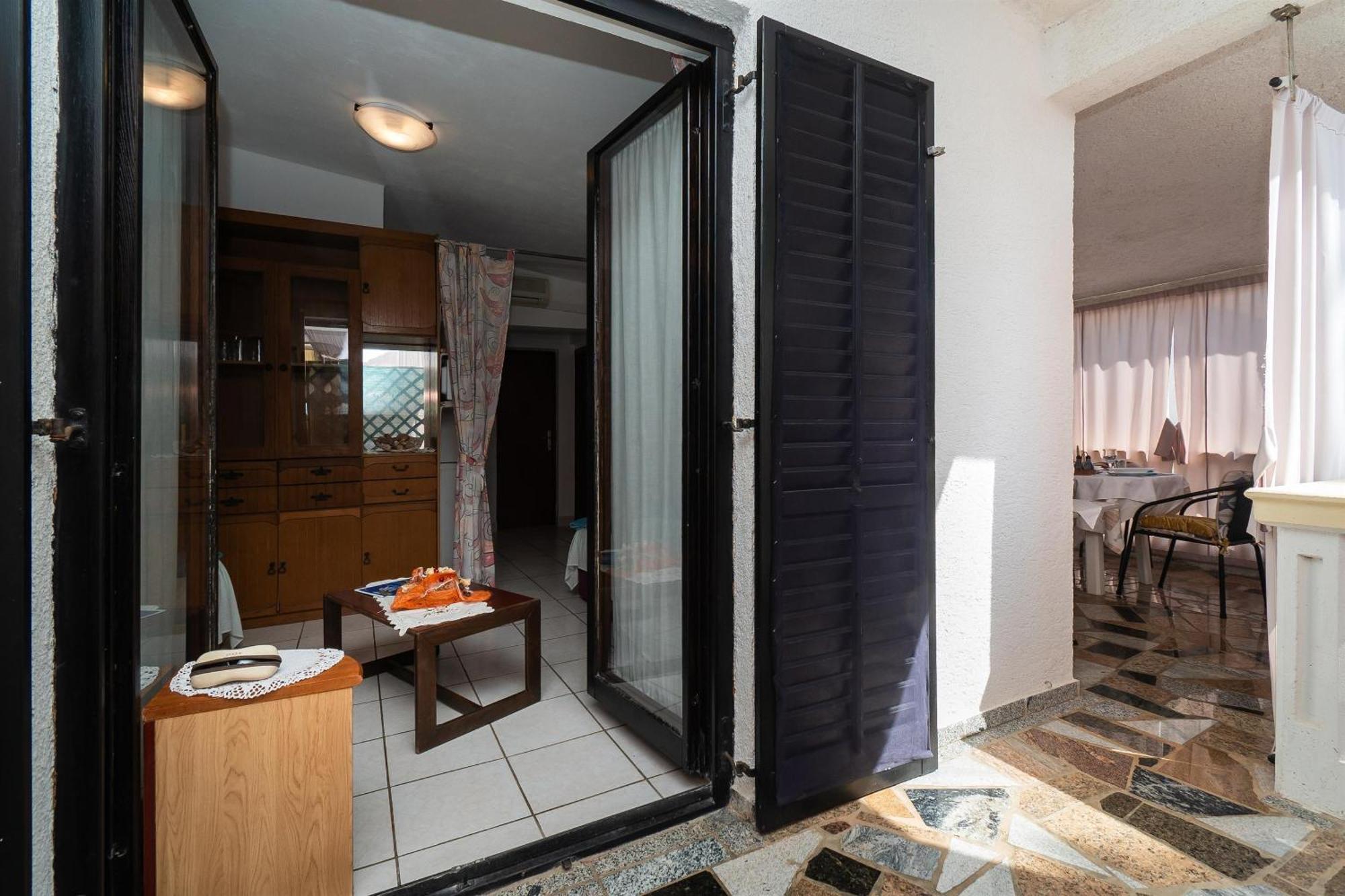 Apartments Stefani Vir Εξωτερικό φωτογραφία
